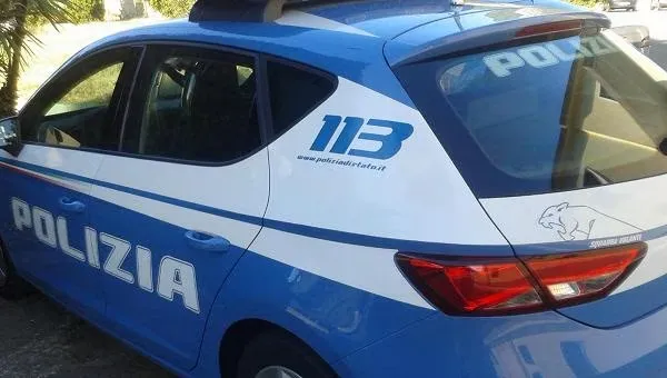 Muore accoltellato alla gola un migrante bengalese